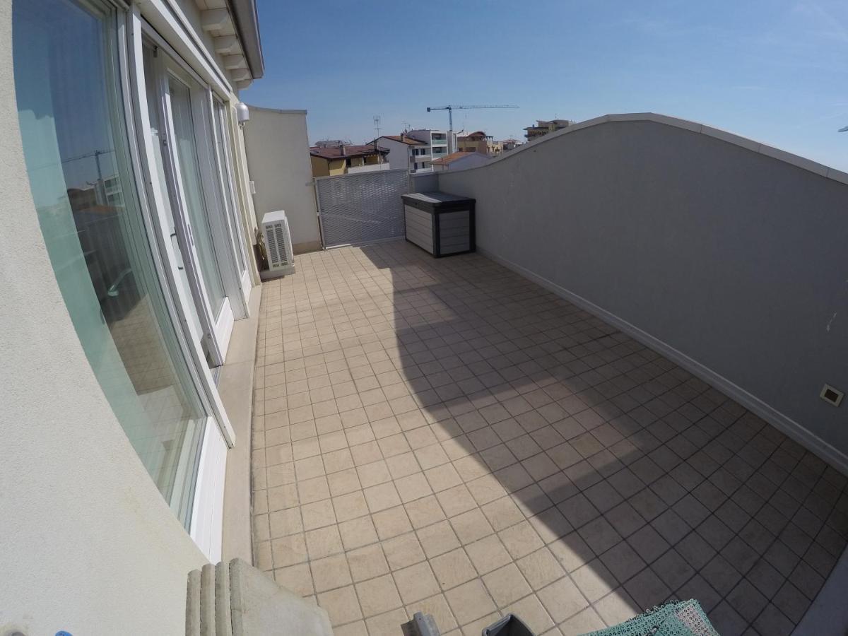 Attico Margherita - Agenzia Cocal Apartment Caorle Luaran gambar